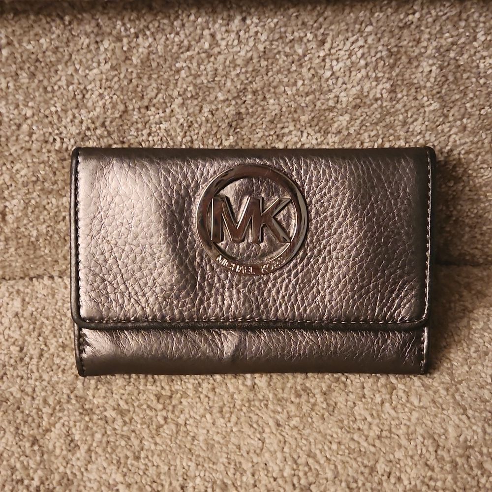 Michael Kors Silver Wallet
